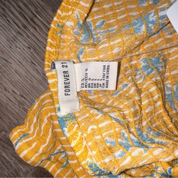 Clothes - Picture 2 of 2